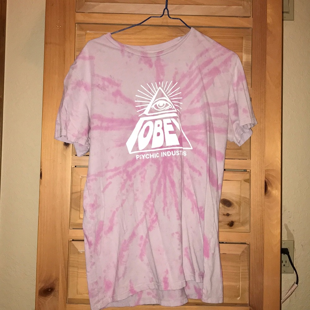 Obey T-shirt